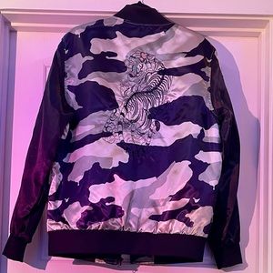 Tiger embroidered camouflage bomber jacket.